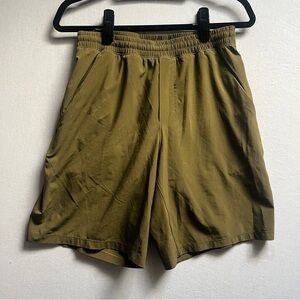 Lululemon Men's Olive Green Pace Breaker Lined Short 9" Size M